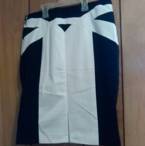 Nwts.Express skirt#lining knee length.#zipper.retaiBlack and White Women's Skirt